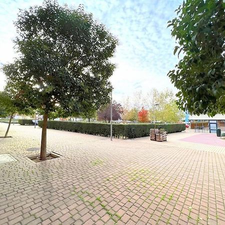 Precioso Estudio En Barajas, A Un Paso Del Metro Μαδρίτη Εξωτερικό φωτογραφία